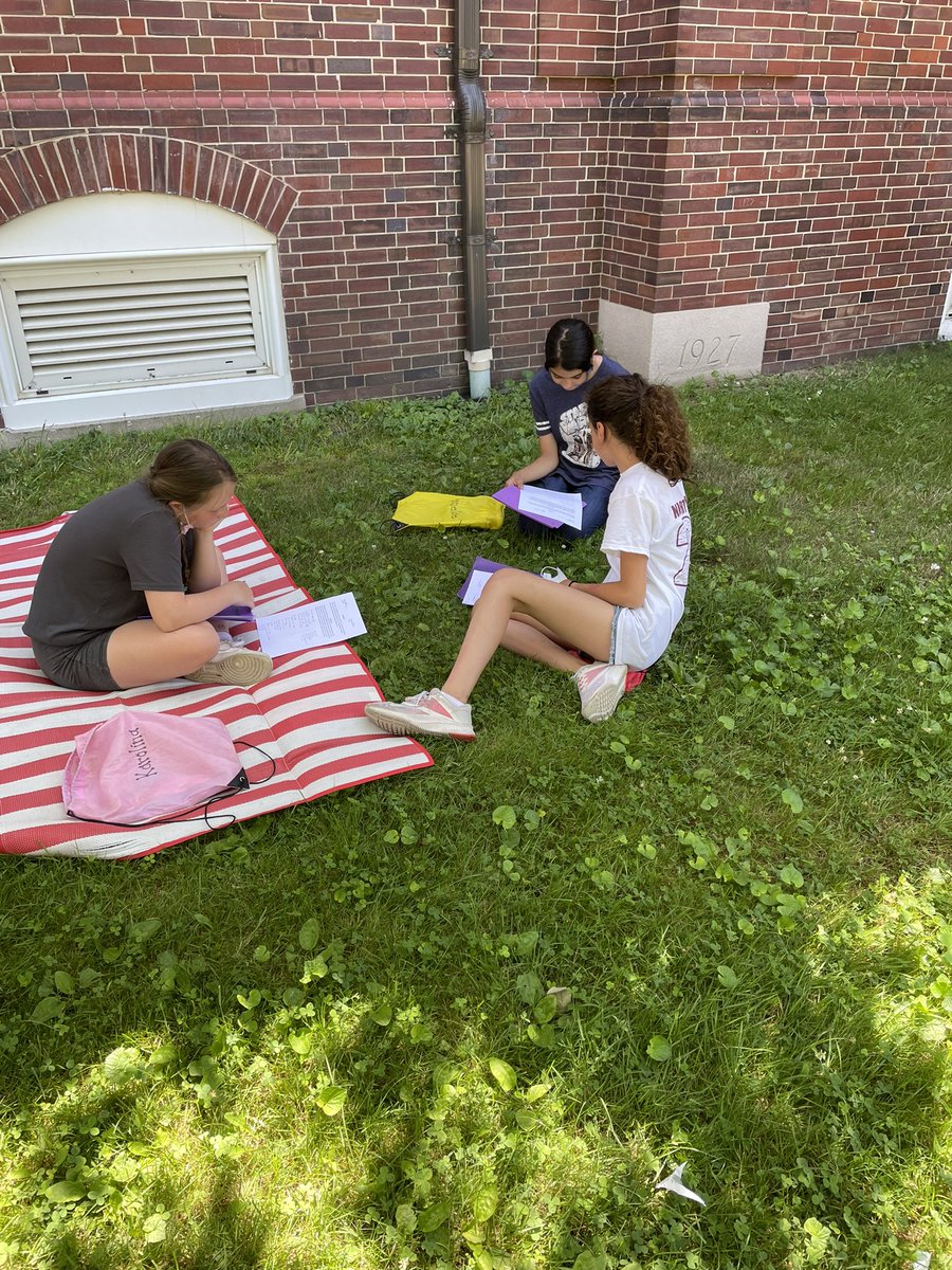 DebNovick's tweet image. Bonus…poetry! Analyzing line breaks and white space. #poetry #authorscraft