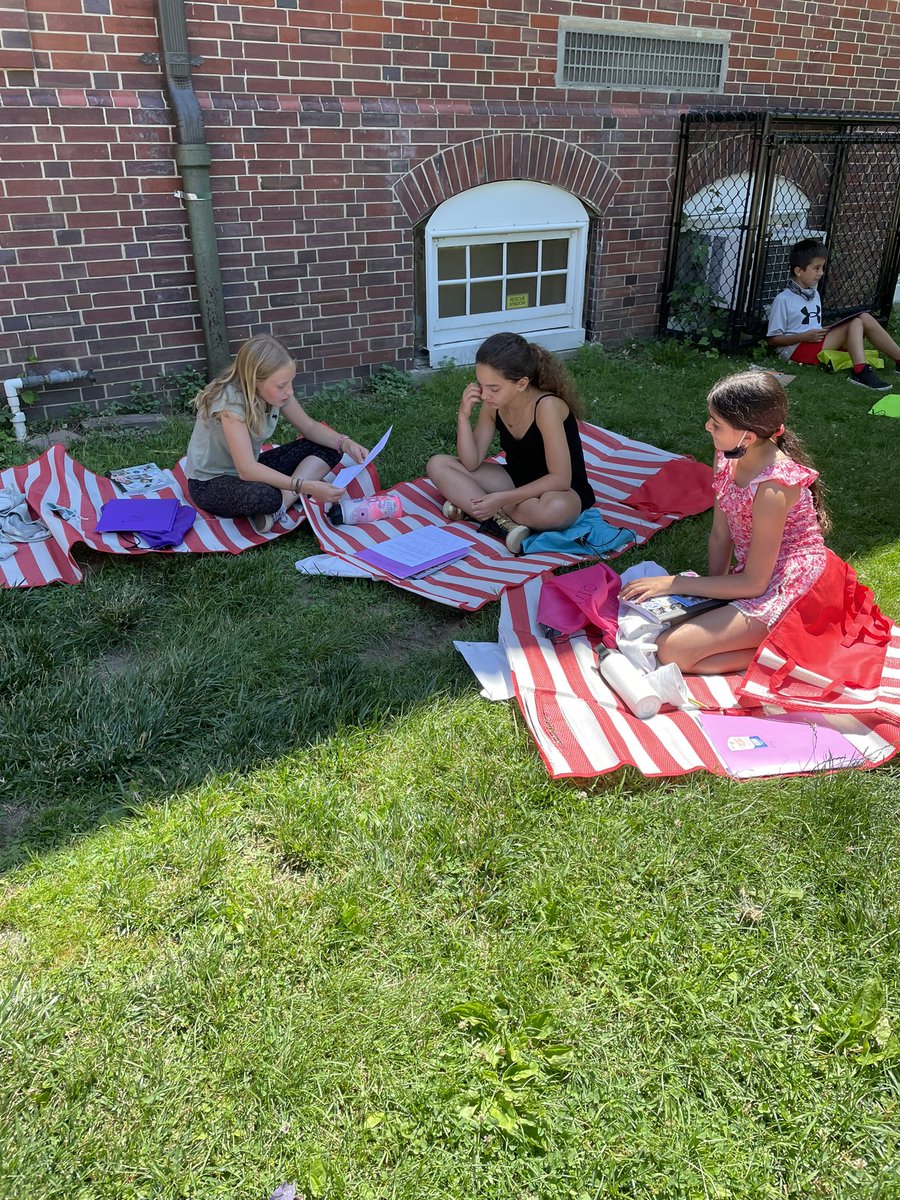 DebNovick's tweet image. Bonus…poetry! Analyzing line breaks and white space. #poetry #authorscraft