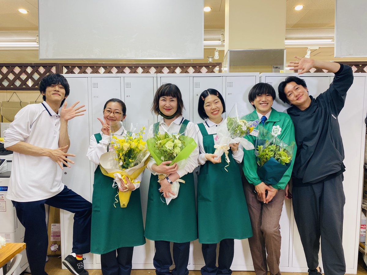 uraji_nuno's tweet photo. 松坂さん井浦さん麻生さんを筆頭に #あのキス チームの絶対良い作品作るぞ！という激アツエネルギーが毎日ばちばちキラキラしている現場でした。
最高で最強のスーパーゆめはなの先輩方と共に、李善善として、モモチを応援できて本当に幸せでした！
ありがとうございました！
#あのときキスしておけば https://t.co/8dLEXTIFZF