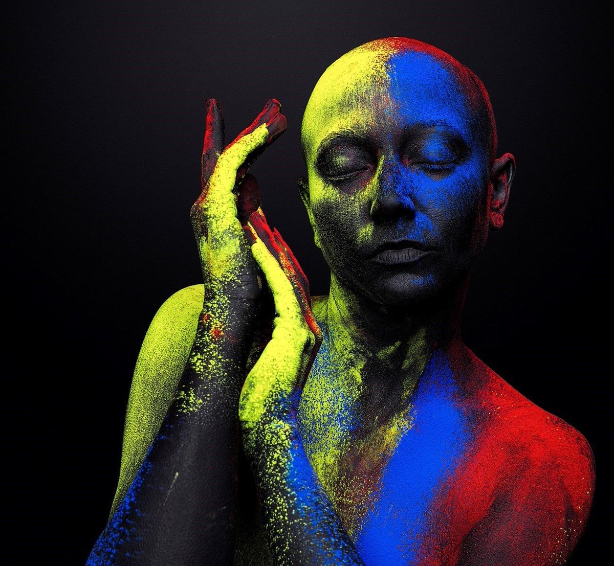 AtEdge's tweet photo. Chromatic portrait by the amazingly talented #AndreiDuman,  an award winning commercial, conceptual, travel and aerial photographer based in Los Angeles, California. 
-
View more work here: https://t.co/ziiqLZqGyN
-
#atedge #color #portrait #pursuitofportraits #fineart #concept https://t.co/k80VAe3p7j
