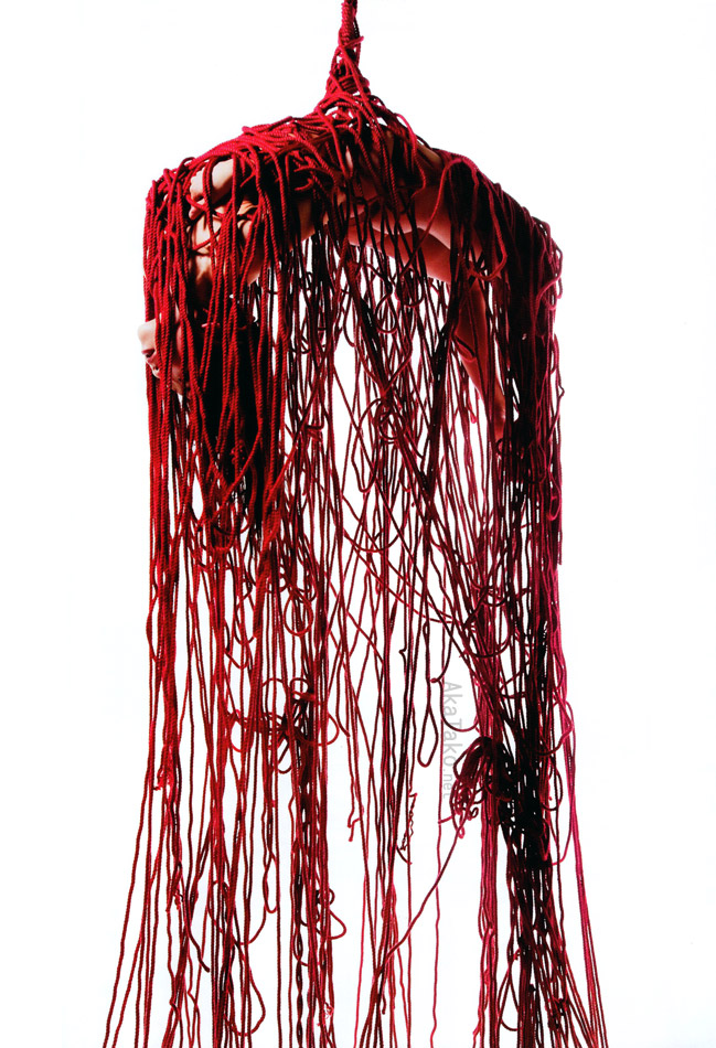 AkaTakonet's tweet photo. PERFECT RED expands Hajime Kinoko 2016 RED book by almost double! Focusing on avant-garde style of shibari + a theme of connection. "Umbilical Cord" pictured here. Model: Ageha Asagi. Signed copies at akatako:
https://t.co/LULNbMGhvx
@Shibarijp #hajimekinoko #perfectred #一鬼のこ https://t.co/seYgdvaIEN
