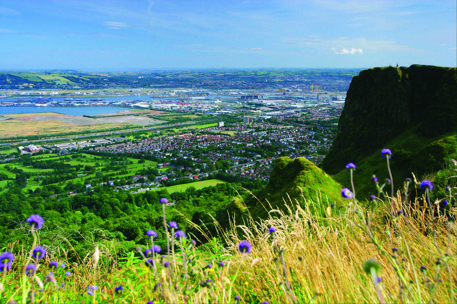 DiscoverNI's tweet photo. Make sure to follow us over on Instagram this weekend as Alex (@fullshilling_) shares her top photography tips and ideas for a local giant adventure! ⛱

Follow Alex on: 
👉 https://t.co/4vqtxP2Aii
📍 Cave Hill, Belfast

#MyGiantAdventure https://t.co/3LlZ6Aignu