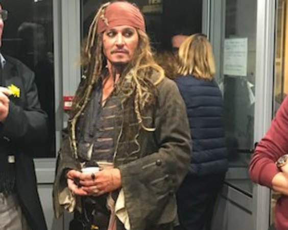 GellertDeppBR's tweet photo. "Levar sorrisos a pacientes com câncer me traz mais satisfação do que atuar."

- Johnny Depp https://t.co/uc19XBQe83