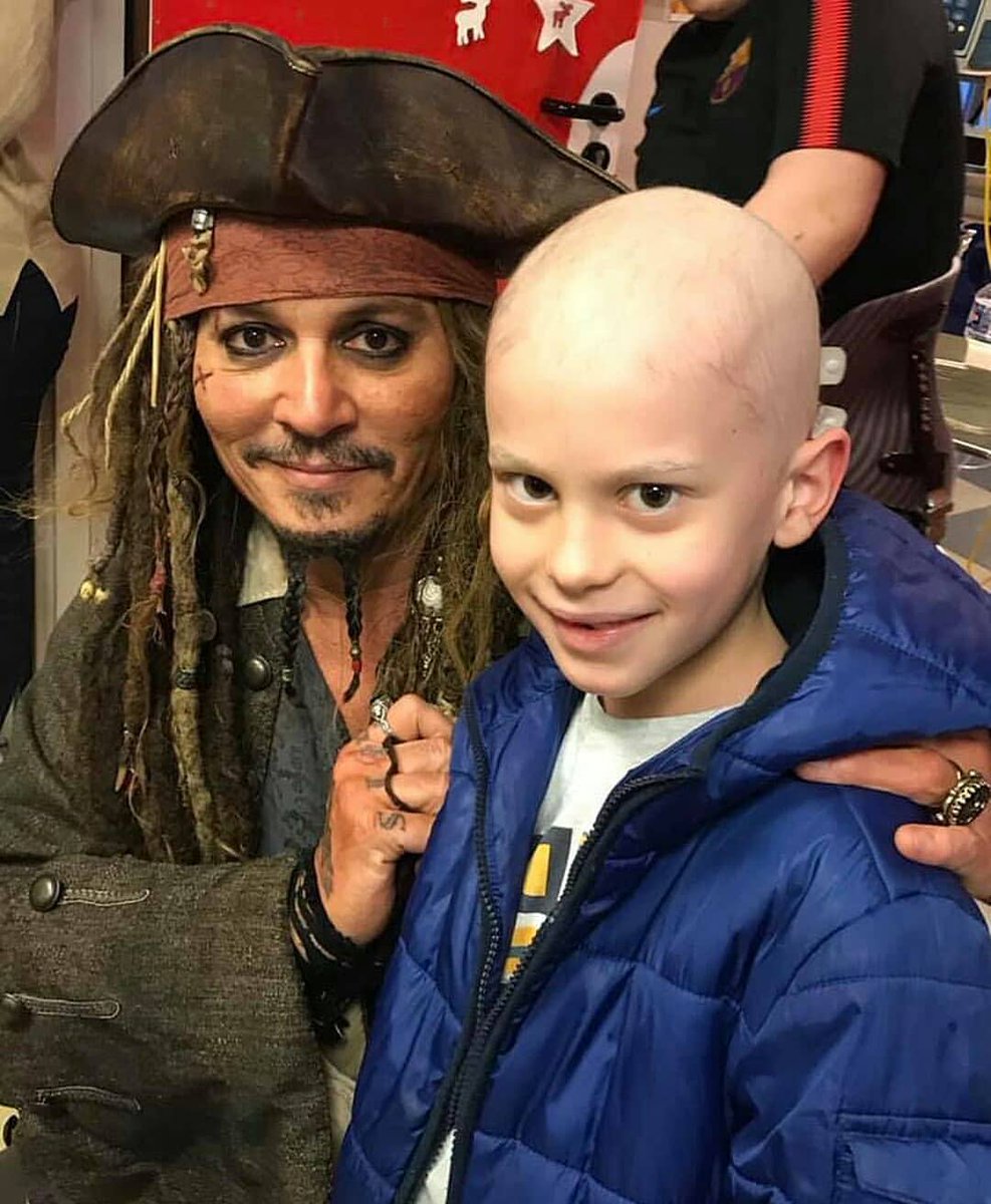 GellertDeppBR's tweet photo. "Levar sorrisos a pacientes com câncer me traz mais satisfação do que atuar."

- Johnny Depp https://t.co/uc19XBQe83