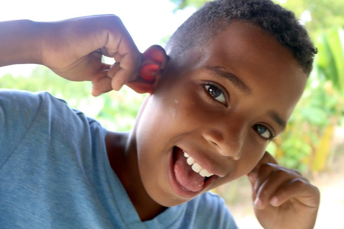 SolidRockIntl's tweet image. Use an emoji to show us your #fridayface ! Have a great weekend, SRI family!