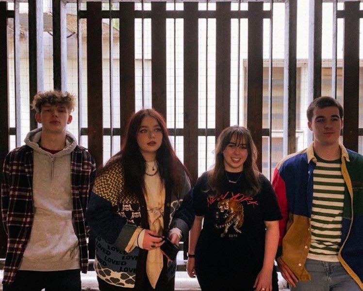 🚨ROMANTIC THING OUT NOW!🚨

Our 3rd single ‘Romantic Thing’ is now out on all streaming platforms!

We’re really proud of this one and we hope you’re all loving it!

Link to song on Spotify:

open.spotify.com/track/4kTPnvP4… 

-Fake Friends x