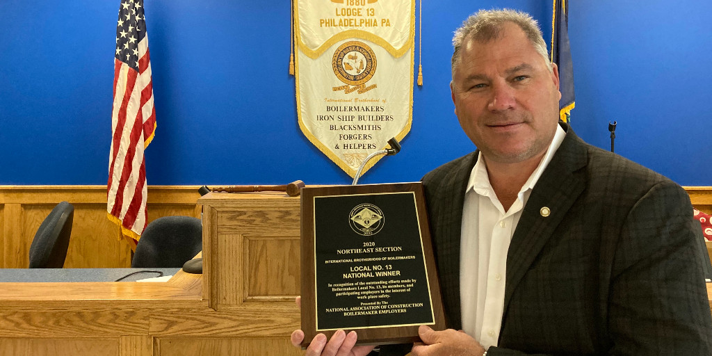 boilermakernews's tweet image. A big round of applause to our Local 13 (Philadelphia, Pennsylvania)  #Boilermakers for earning the John F. Erickson NACBE Safety Award 👏 Read more: ow.ly/Q2me50FajXQ

#BoilermakersUnion