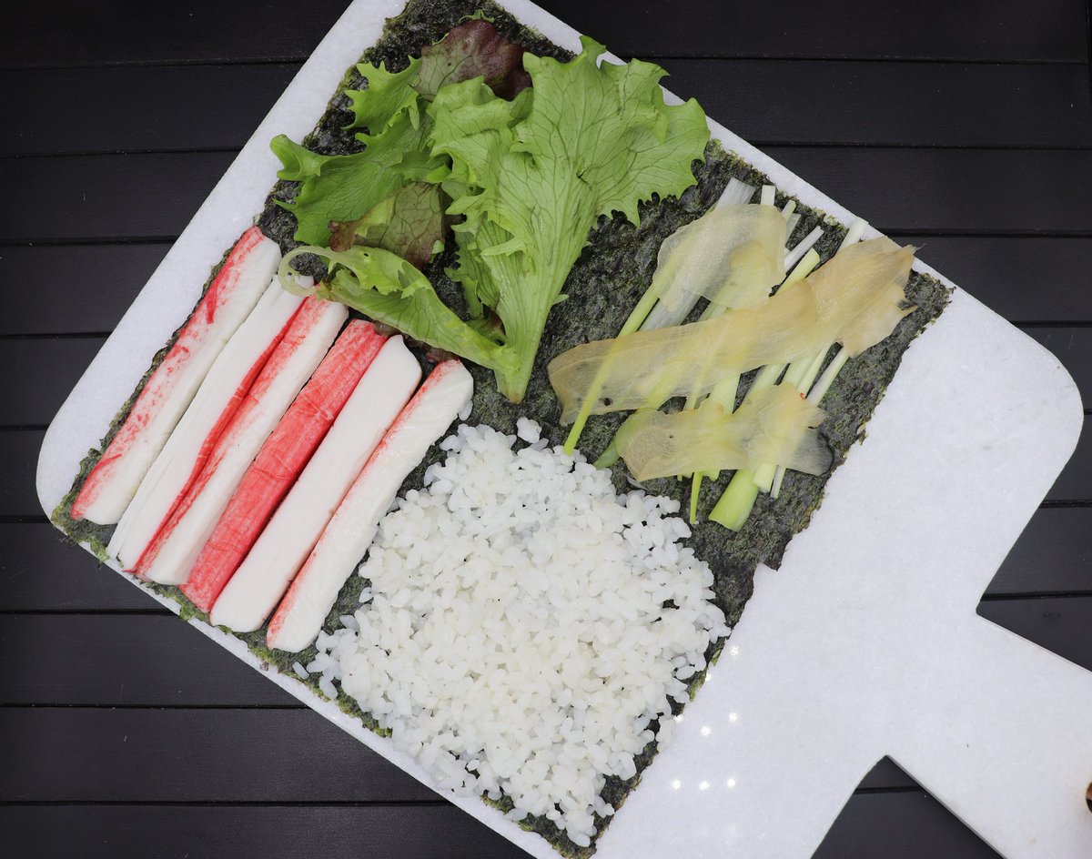 ItsFoodoClock1's tweet photo. 𝐇𝐚𝐩𝐩𝐲 𝐈𝐧𝐭𝐞𝐫𝐧𝐚𝐭𝐢𝐨𝐧𝐚𝐥 𝐒𝐮𝐬𝐡𝐢 𝐃𝐚𝐲! 🍣🥢
#sushilovers #sushi #sushilover #foodblogger #foodies #foodlovers #foodphotography #foodphotos #foodpassion #foodpic #foodie #foodblog #foodlover #foodpics #food #foodporn #foodgasm #hungry #eats https://t.co/eyysIZkWcY