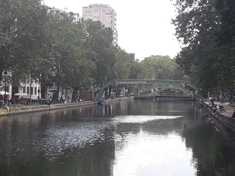 esscapade_fr's tweet photo. RDV demain à 14h Square des Récollets 86 Quai de Valmy à Paris 10e pour notre jeu de piste spécial Ménage ton Canal, c'est gratuit pour l'occasion ! Le thème: la biodiversité, l'eau et les déchets https://t.co/IG8pWAUNtH #paris10 #dechets #biodiversite #zerodechet #paris #eau https://t.co/hSqnM3Ynmq