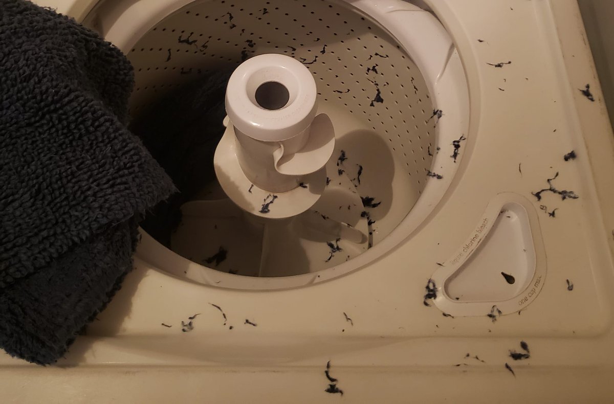 TsBeerBlog's tweet image. This is what $70 bathroom rugs from @potterybarn look like.  
When I contacted them about this hot mess I was told it's beyond 30 days and I'm out of luck.  
Who washes rugs according to their instructions in less than 30 days??? #Trash