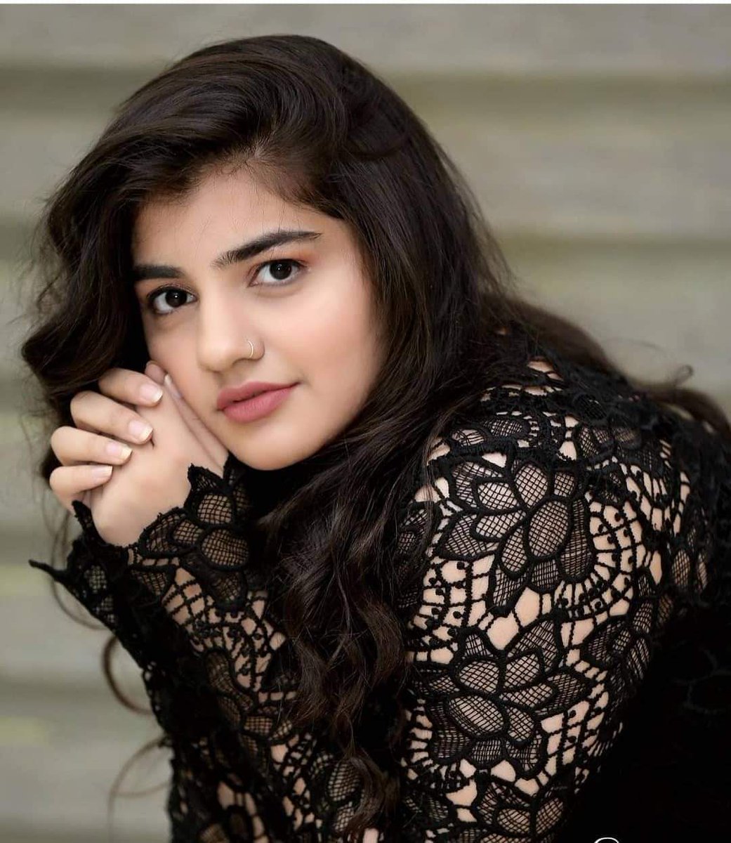 Radhika Sharma ✿࿐ tweet media