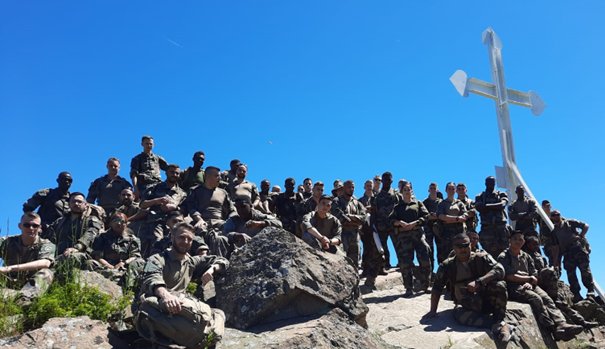 DFBrigade's tweet photo. Félicitations à la 2 du @BcsBfa de la #DFBrigade pour cette montée plus descente dans un des hauts lieux du #Souvenir français, le #Hartmannswillerkopf et l'ajout de 391km #PourNosBlesses !! #CohesionDefense #AvecNosBlesses #Alsace https://t.co/xxPIZgjWFY