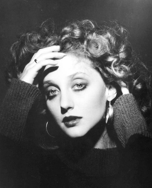 Happy Birthday to Carol Kane who turns 69 today, 