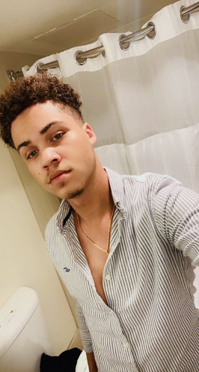 AdrielKadeem's tweet photo. Front, back, side to side. Mr. Ricooo https://t.co/Rj5DljbuvP