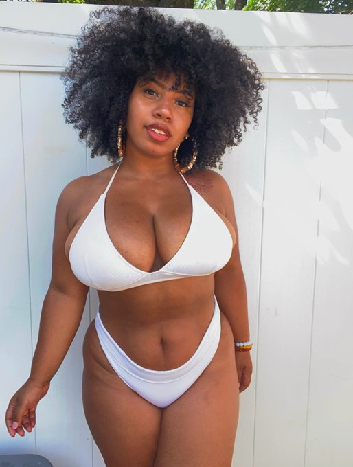 Less is more 🤍 https://t.co/HOppBYMIfW