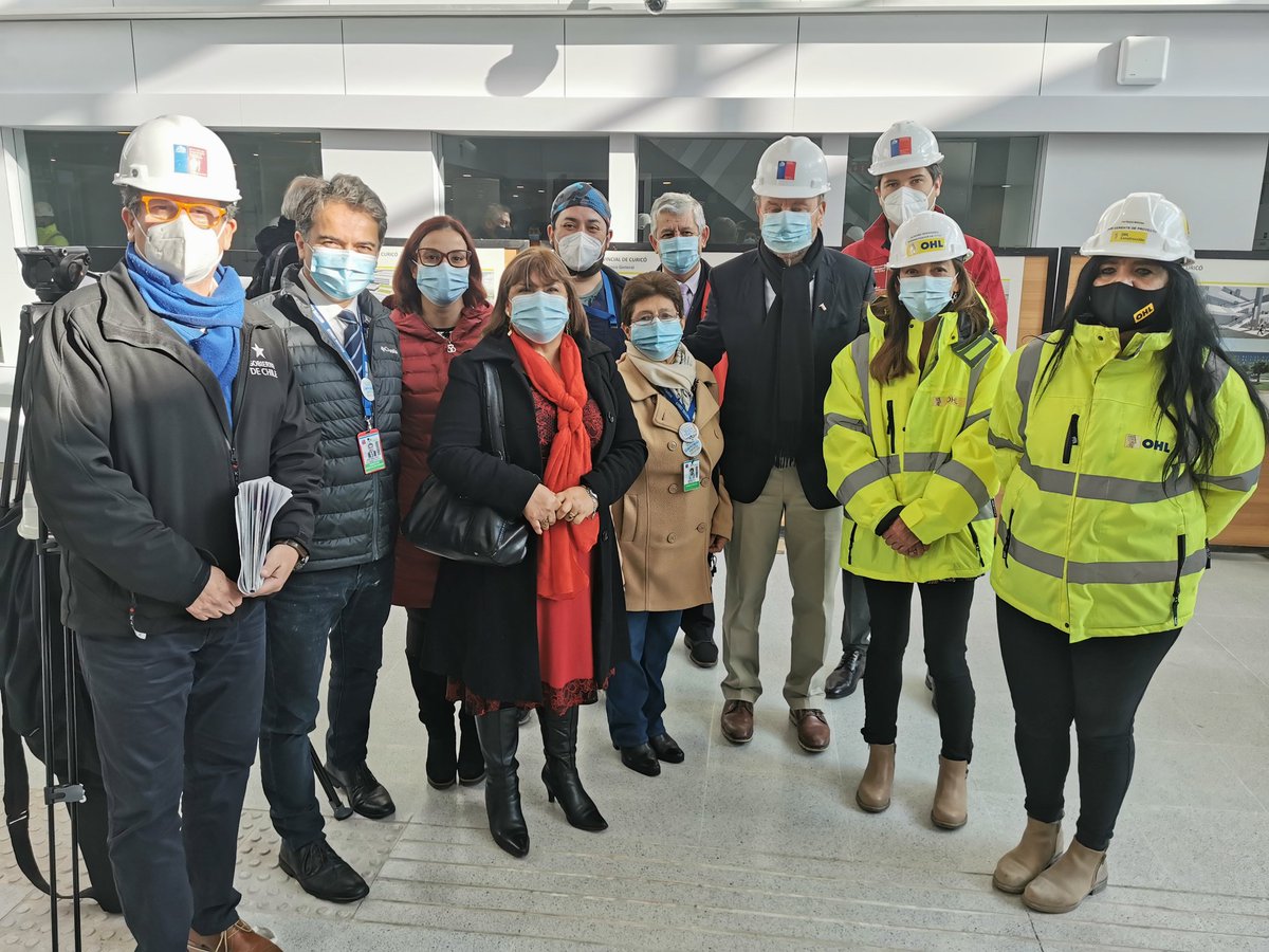 Ministro de Obras Públicas y Autoridades Regionales visitaron Obras del Nuevo Hospital.

En la oportunidad se visitaron áreas críticas, atención ambulatoria y el helipuerto.