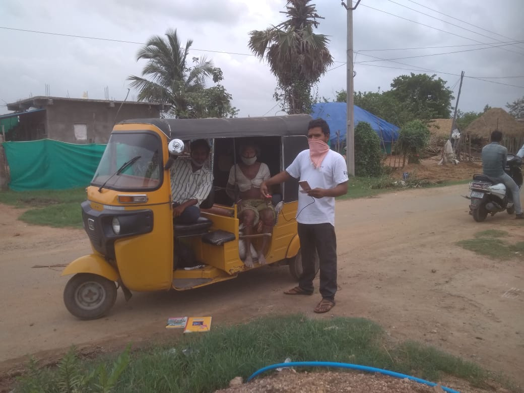 ASrinivasared's tweet image. @dintya15 @rajakishore_j @shiva_csc @rsprasad
#CSCDIGIPAY I'm happy to inform Telangana state Bhadradri Kothagudem District vle utilise CSC Digipay service & give service to helpless people at their door step & needy places like hospitals,old age homes. CSC DM Srinivasa Reddy