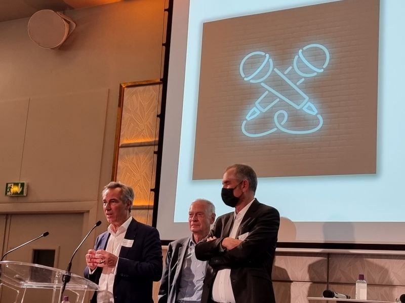 JPMichenaud's tweet image. Conclusion hier soir par l&apos;actuel président Godefroy de Bentzmann et ses deux prédécesseurs Jean Mounet et Guy Mamou-Mani d&apos;une AG historique de #SyntecNumerique qui a actée la fusion avec #TechinFrance et permis l&apos;annonce officielle ce matin de @numeum ! 
#ecosysteme #numerique