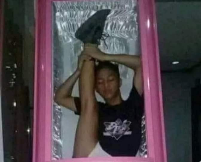 vobonotbobo's tweet photo. no one:
me when wave starts playing: https://t.co/V0IpAsqbId