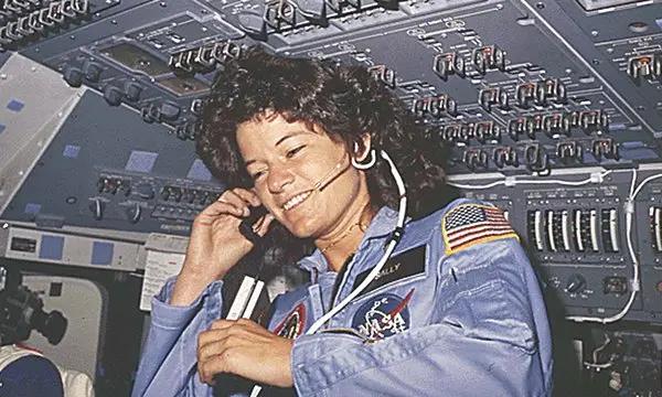 On this day 38 years ago, Sally Ride became the first American woman (third woman worldwide) to go into space. Celebrate this historic moment with @airandspace and #ShineLikeSally! airandspace.si.edu/sallys-night