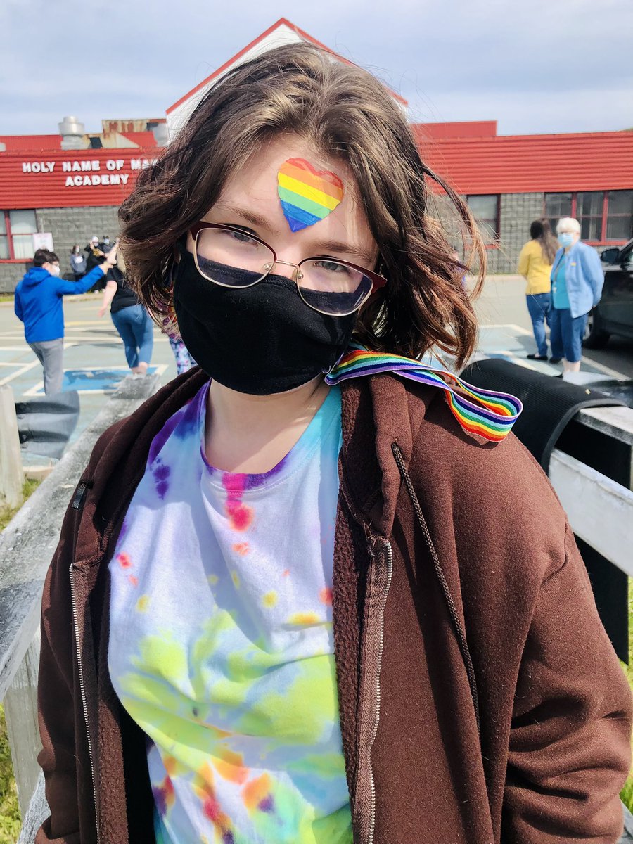 HNMA_Lawn's tweet photo. Raising the Progress Flag today and celebrating Pride Month by continuing LGBTQIA+ education! 🥳🏳️‍🌈🌈  @NLESDCA @SISNLESD @LambertJeananne @kindergartenken https://t.co/bwpg17vWh1