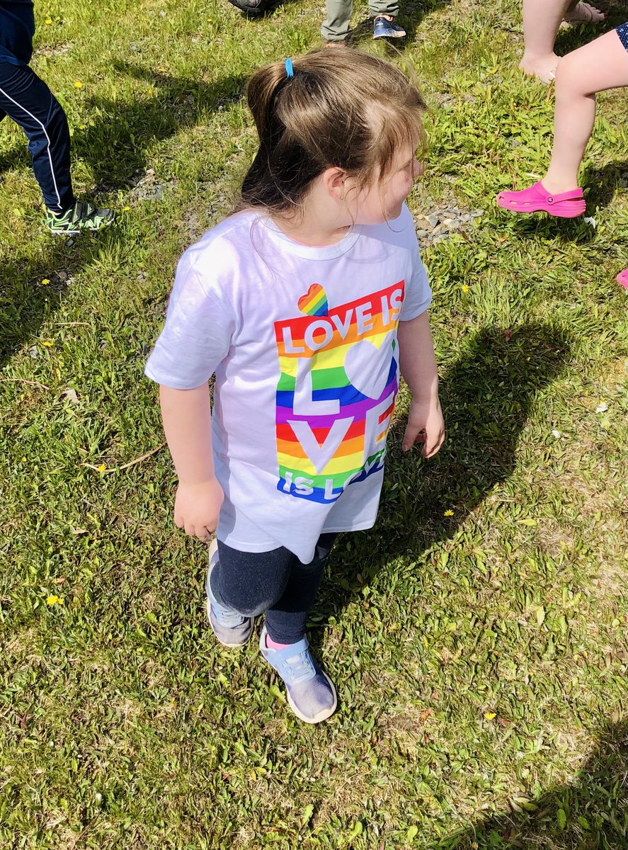 HNMA_Lawn's tweet photo. Raising the Progress Flag today and celebrating Pride Month by continuing LGBTQIA+ education! 🥳🏳️‍🌈🌈  @NLESDCA @SISNLESD @LambertJeananne @kindergartenken https://t.co/bwpg17vWh1