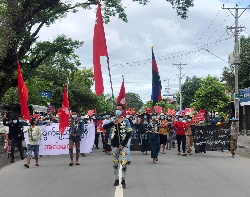 VoicesSpring's tweet photo. Dear @UN 
We respect you so please respect us. It is 138th day of #SpringRevolution and you can still see Peaceful Protest in Rural, City, Urban, General Public, Daytime, Night time ... etc , You can see everything with us.
So, pls support @NUGMyanmar 

#WhatsHappeninglnMyanmar https://t.co/7QLMne4eP2