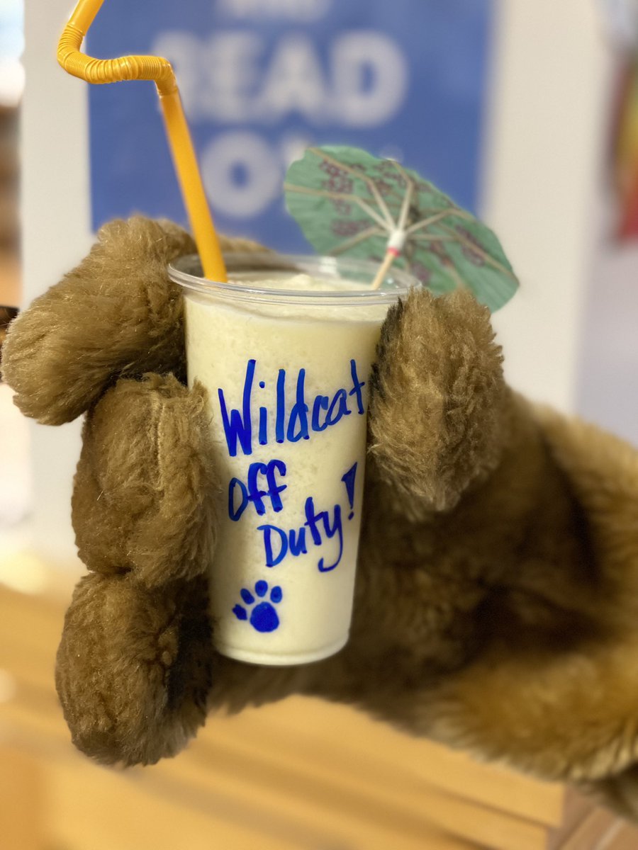 samira_salva's tweet photo. Last day of school y’all! 💜💛 #summervibes @WinnetkaDISD #WinnetkaWildcats #WildcatsOffDuty! @MolinaSunset https://t.co/KK4BNy6GGU