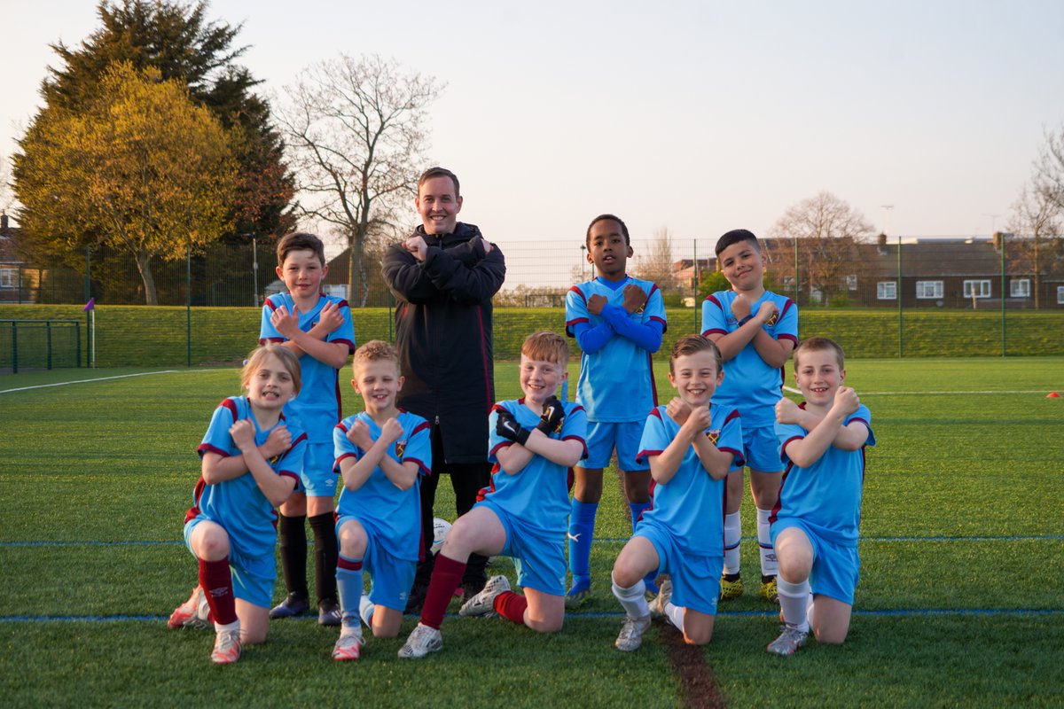 🚨 𝗖𝗢𝗔𝗖𝗛𝗜𝗡𝗚 𝗢𝗣𝗣𝗢𝗥𝗧𝗨𝗡𝗜𝗧𝗬! 

We are looking for aspiring coaches to join our fantastic team to help lead the U9-U16 teams for the 2021/22 season. 

To apply, visit foundation.whufc.com 
<a href="/jpluk/">jpluuuk</a> <a href="/EssexCountyFA/">Essex County FA</a>