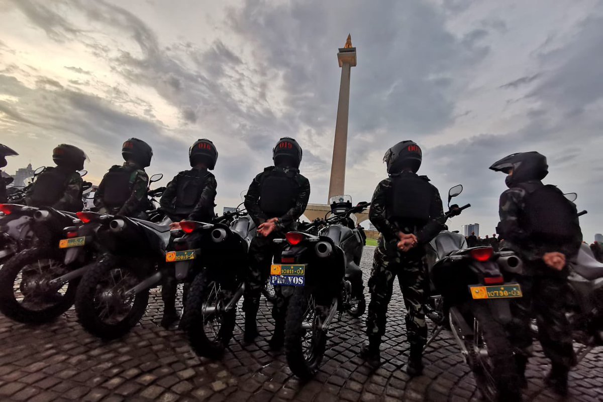 aniesbaswedan's tweet photo. Ini bukan semata-mata untuk menegakkan aturan, tetapi untuk melindungi kita semua. Menaati aturan berarti menghargai sesama dan nyawa orang lain. Jalankan tugas melindungi sesama anak bangsa ini dengan sepenuh hati, tanggung jawab dan disiplin.

#JagaJakarta #JakartaBangkit #PPKM https://t.co/QQ6ZgR0w7e