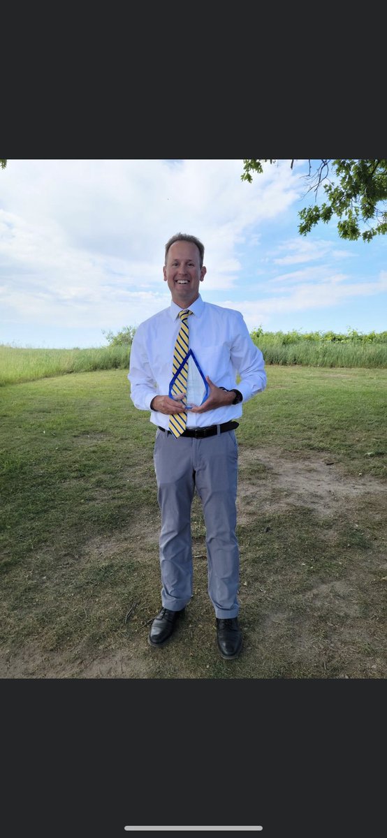 Congratulations to Oxfords very own Andrew McDonald on being named Most Distinguished Athletic Trainer in Michigan for 2021! Very well deserved! We are fortunate to have had him call Oxford Athletics his home for 20+ years now.