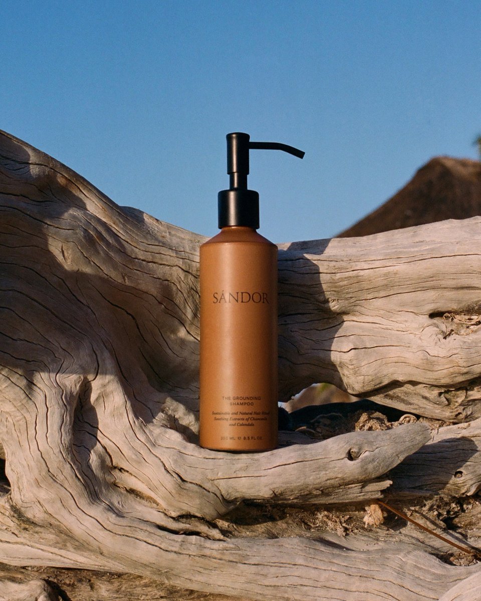 sandor_earth's tweet photo. We created Sándor to reduce the planetary impact of your daily hair ritual. With each bottle of product you order you save 1.8 oz (51 grams) of plastic from entering landfill. We designed The Reusable Pump from durable stainless steel so it can be used again and again.
#Haircare https://t.co/IzIgCe0INL