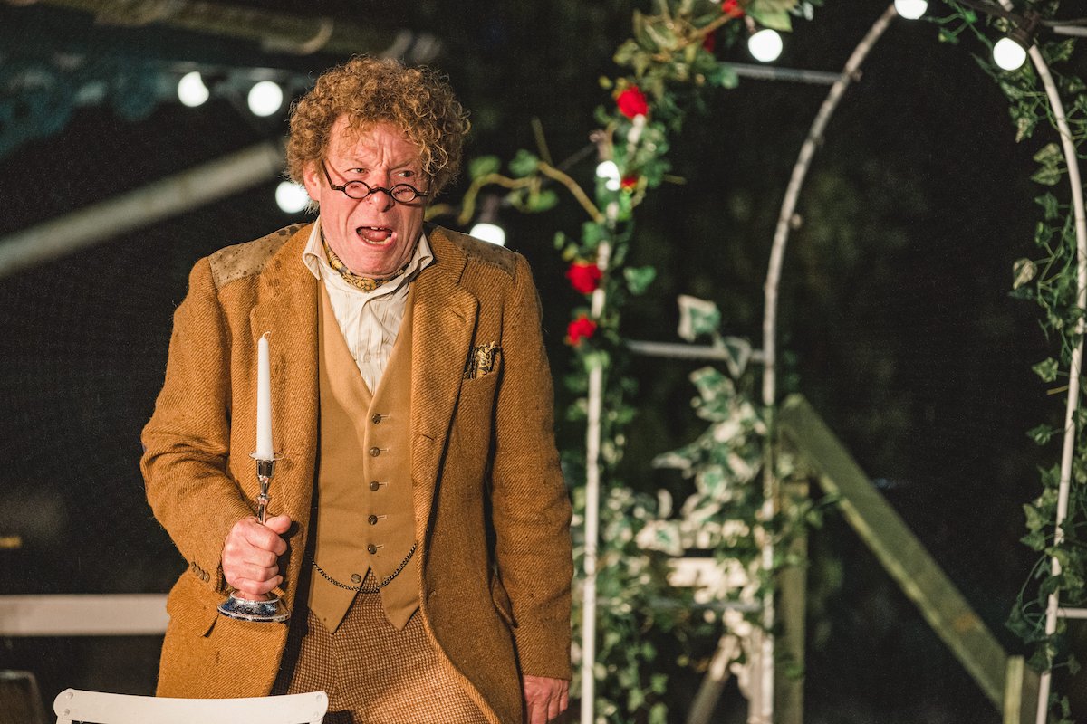 Guildford Shakespeare Company (@guildfordbard) on Twitter photo 👀Don't they all look marvellous dressed up to the nines?
📸<a href="/mattpereira/">Matt Pereira</a>
🎟️Book your open air trip today! guildford-shakespeare-company.co.uk/she-stoops-to-… 👀Don't they all look marvellous dressed up to the nines?
📸<a href="/mattpereira/">Matt Pereira</a>
🎟️Book your open air trip today! guildford-shakespeare-company.co.uk/she-stoops-to-…