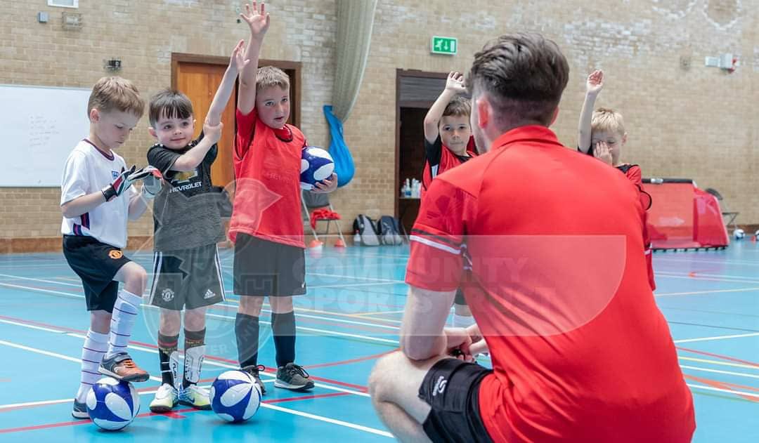 JT_Jewell's tweet photo. Tomorrow sees the start of the @OfficialBUCST Saturday Football sessions.
Thereโs still time to sign up for some enjoyable football sessions: https://t.co/BVlErVQHaH
Look forward to seeing the talent on show.
#SoccerTots #MiniRobins #FutureRobins
๐ท Debbie Gould https://t.co/SrUZ2k43eq