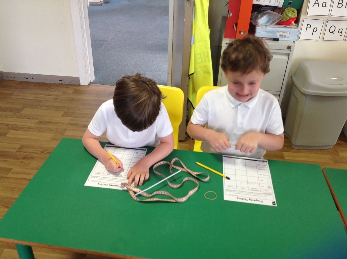 BGPrimary's tweet image. Year 1 - Testing properties of materials - bendy/not bendy and learning new vocabulary opaque and transparent. #BGPScience