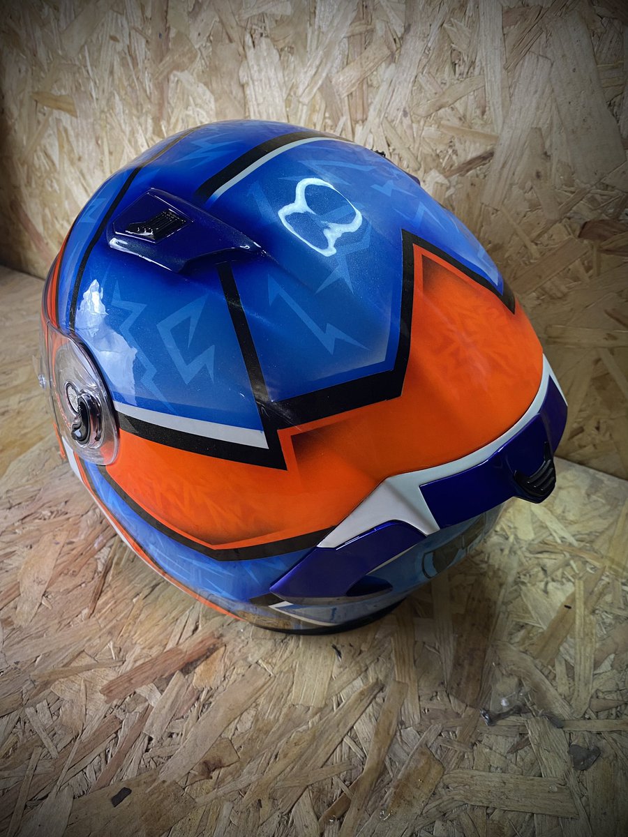 GibsonHaydon's tweet photo. #hgc #hgconcepts #helmetpaintwork #helmetdesign #custompaintwork #customhelmet #createxcolor #airbrush #racer #racing #roadracing #bsb #tt #iomtt #irishroadracing #arai #shark #agv #shoei #xlite #hjc #ls2 https://t.co/hrA2R8YG2t