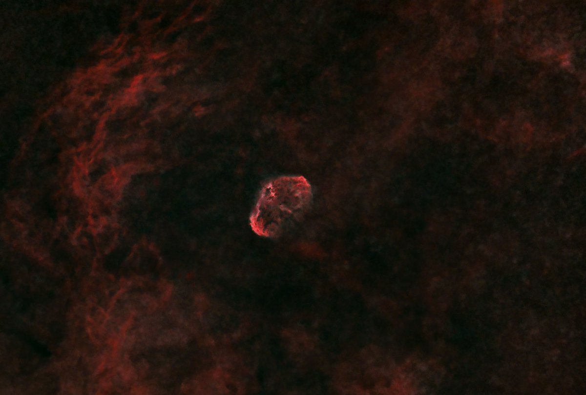 jzhnutz's tweet photo. NGC 6888 - The Crescent Nebula - Located near Sadr in Cygnus, this is one of the reasons I brought the Meade 80mm back out. First time focusing on this target. Working on a SHO process #astrophotography #crescent #CanonFavPic #meadeinstruments #canonphotography https://t.co/BEiW3XpXRn