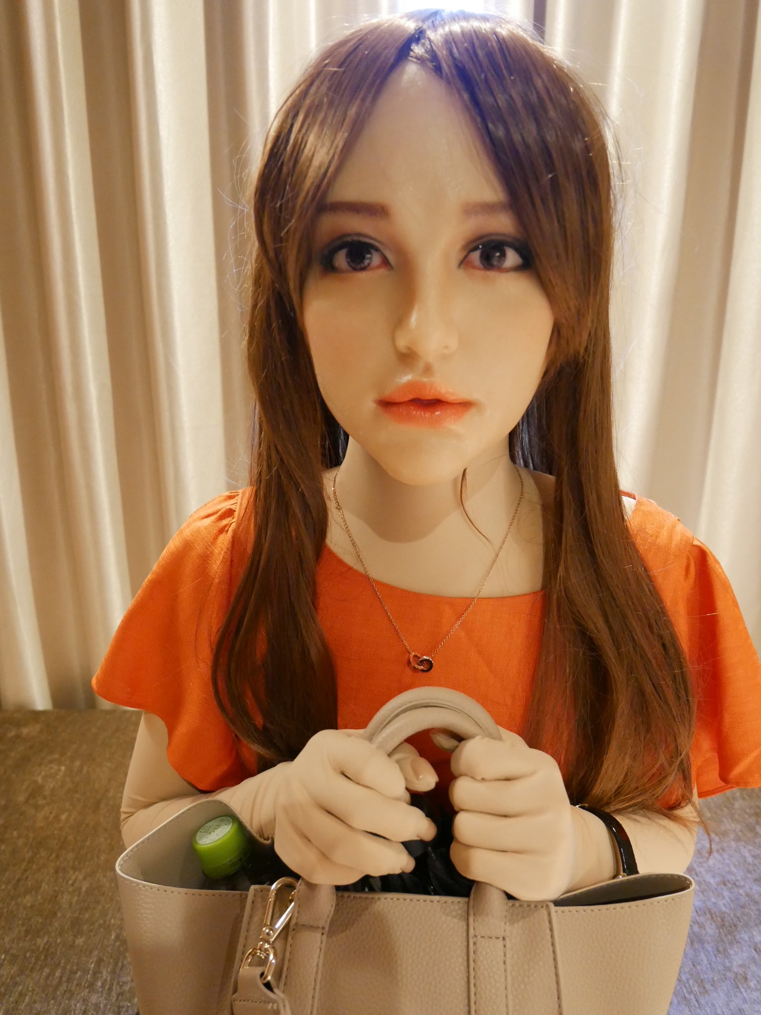 female mask bar on Twitter "微妙に違うマスク…