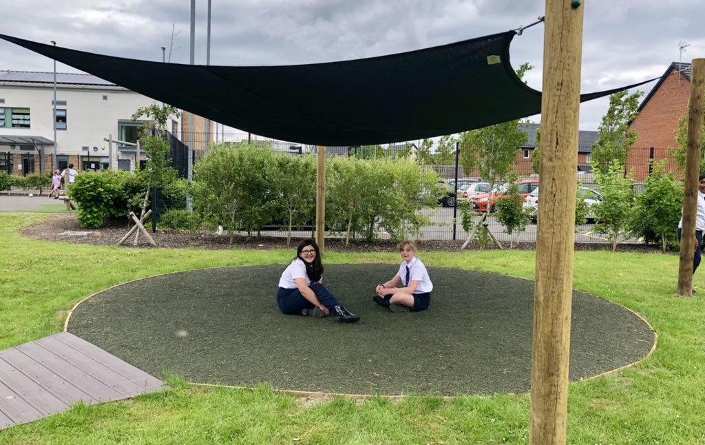 MrsKDavies1's tweet photo. We loved every minute of playing in our new outdoor area today and felt incredibly lucky and proud! 💜💚 #JPPSinspire https://t.co/Mvl7pULGbx