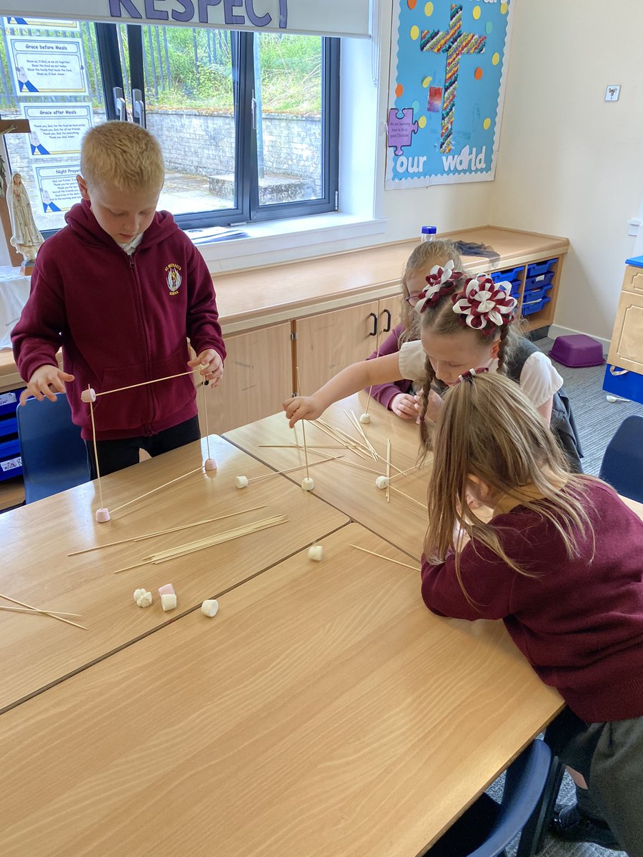 StMichaelsSci's tweet photo. Last week primary 3 worked in teams to build free standing structures using wooden rods and marshmallows! The structures turned out very well #STEMeducation #STEM #teamwork https://t.co/7NGCVEmxt1