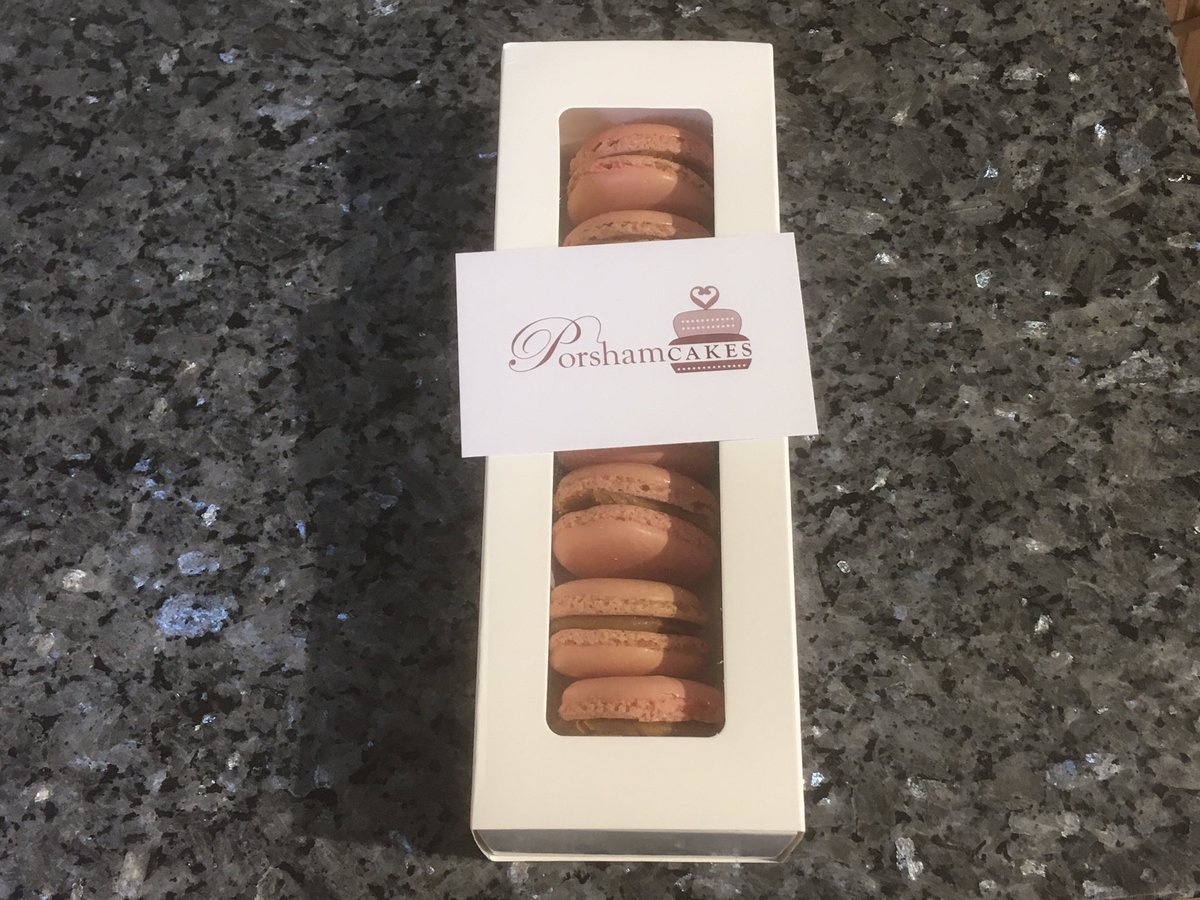 porshamcakesuk's tweet photo. Macaron boxes. #macaron #macaronbox #porshamcakes #porshambakes #macarons #raspberrymacaron #fooddrinkdevon #tasteofthewest #handmade #madebyhand #pastrychef #patisserie #patisseriebox #weddingfavours https://t.co/Eb6SS4rmLG
