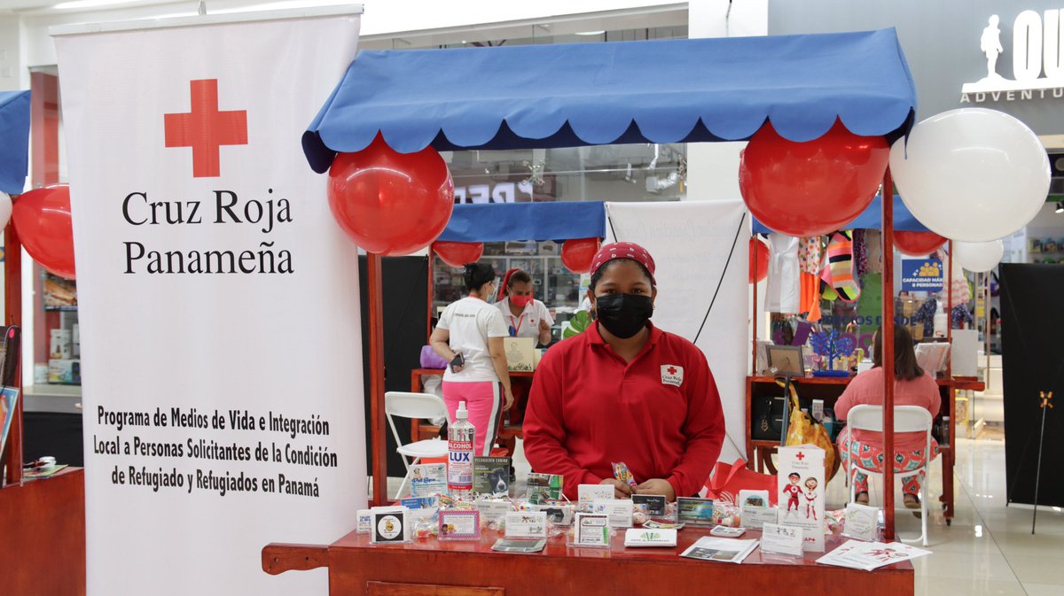 CruzRojaPanama's tweet photo. Refugiados y solicitantes de refugio gracias a @CruzRojaPanama realizaron un Bazar en el C.C. Los Andes para promover sus productos @ACNURamericas @EstrellaOnline @radiopanama @KWCONTINENTE @laexitosapanama @SertvNoticias @tvnnoticias @TReporta @rpc_radio @elsiglodigital https://t.co/gSxsaEeMRl