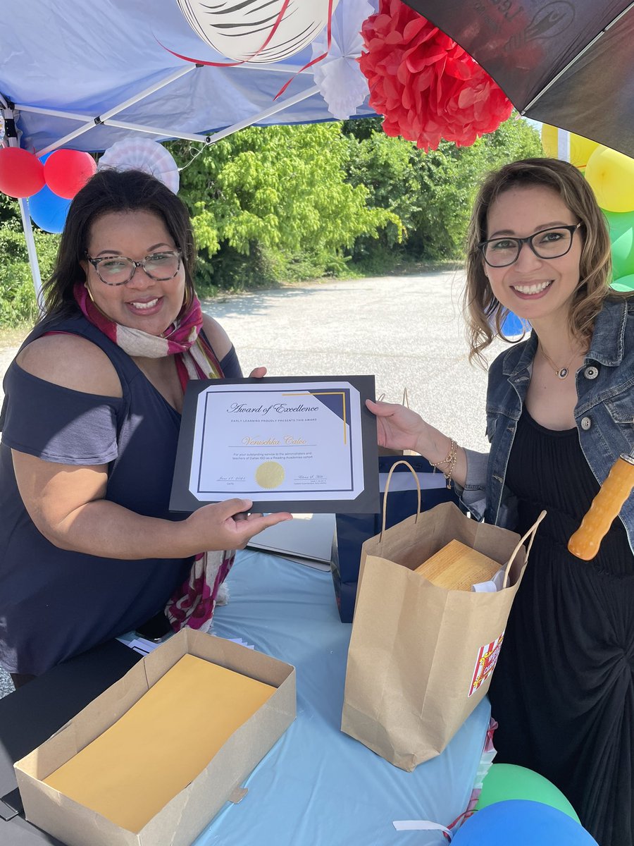 calvovv's tweet photo. End of the year celebrations!! #EarlyLearningDallasISD #ReadingAcademies #TransformingLiteracy #ReadBIGDallas #cohortleader @dallasschools @ICanReadDallas 📚 https://t.co/5z8o0UvAmi