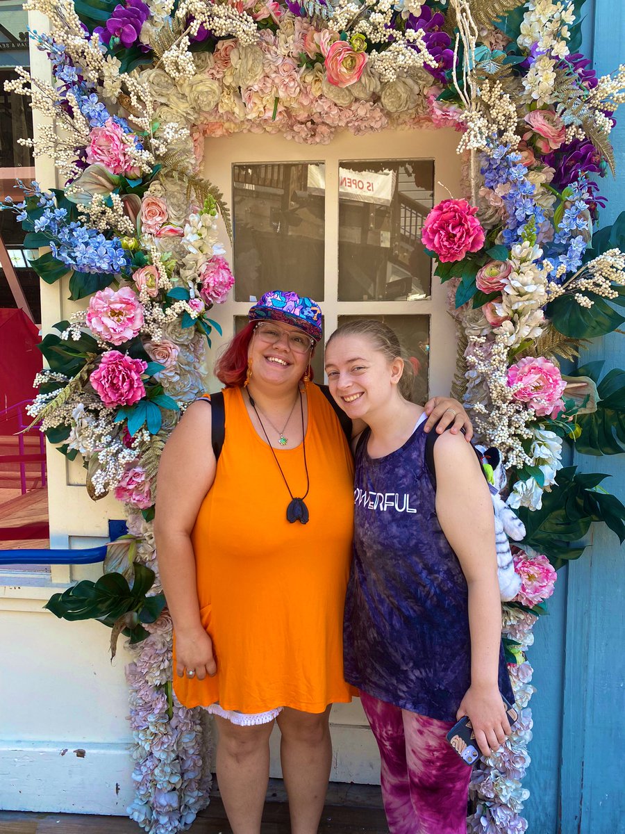 Kayden_Penelope's tweet photo. Happy Birthday to my beautiful Sister @KleoTheDragon she is a quarter of a century today. I am sad to leave you here in Cali but I am so excited for your future. #birthdaygirl #love https://t.co/1FLkB2NfQO
