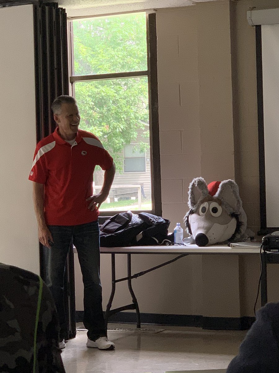 So proud of this #emergingleader <a href="/SDSUPETEJacks/">SDSU PETE Jacks</a> she represented SHAPE SD, Central District, and SDSU well this past week at the #sssummit21 <a href="/ash_woll14/">Ashley Wollschlager</a> <a href="/tnel81/">Tracy Nelson</a>