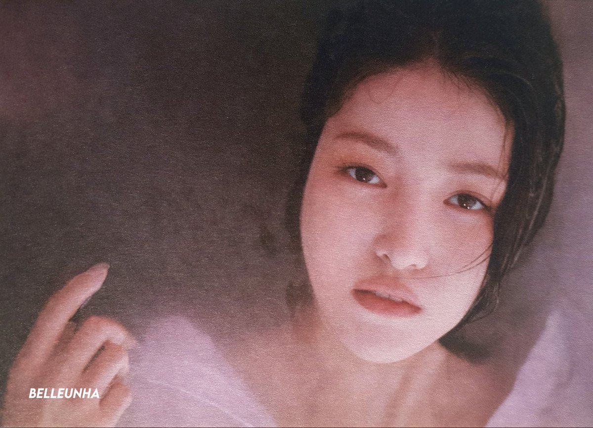belleunha's tweet photo. 💜 [scan] HYBE INSIGHT postcard

#SOWON #소원 #GFRIEND #여자친구 https://t.co/RwVG7nhSuP