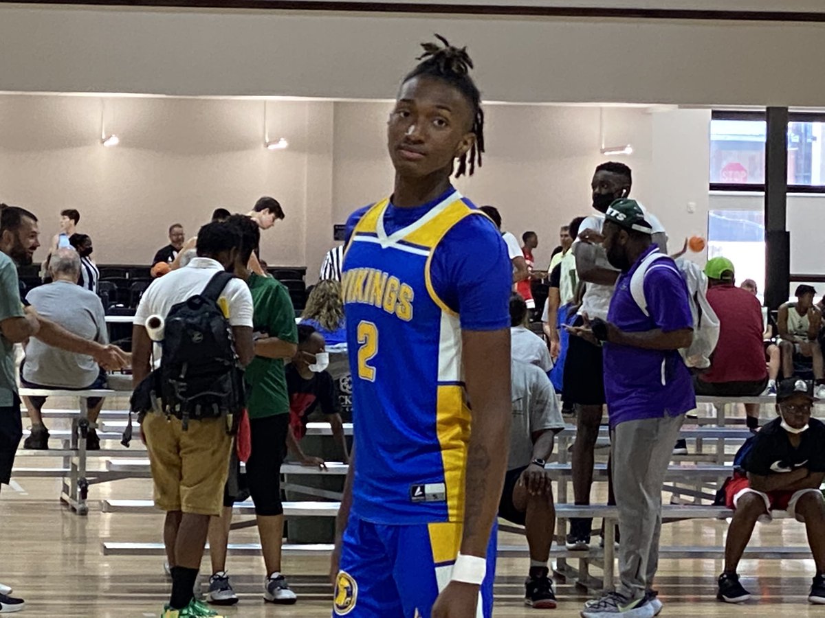 BIG SH🏀TS tweet media