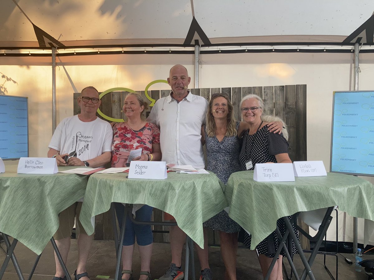 Tak fordi I ville være med i en vigtig debat! <a href="/Blixt22/">Liselott Blixt</a> <a href="/TrineTorp/">Trine Schøning Torp</a>, Kurt Kyed, <a href="/HelleBorrowman/">Helle Cleo Borrowman</a> og <a href="/CamFabricius/">Camilla Fabricius</a> og Cæcilie Buhmann, der var med online #fmdk #psykatri #dksocial #traumebevidsttilgang