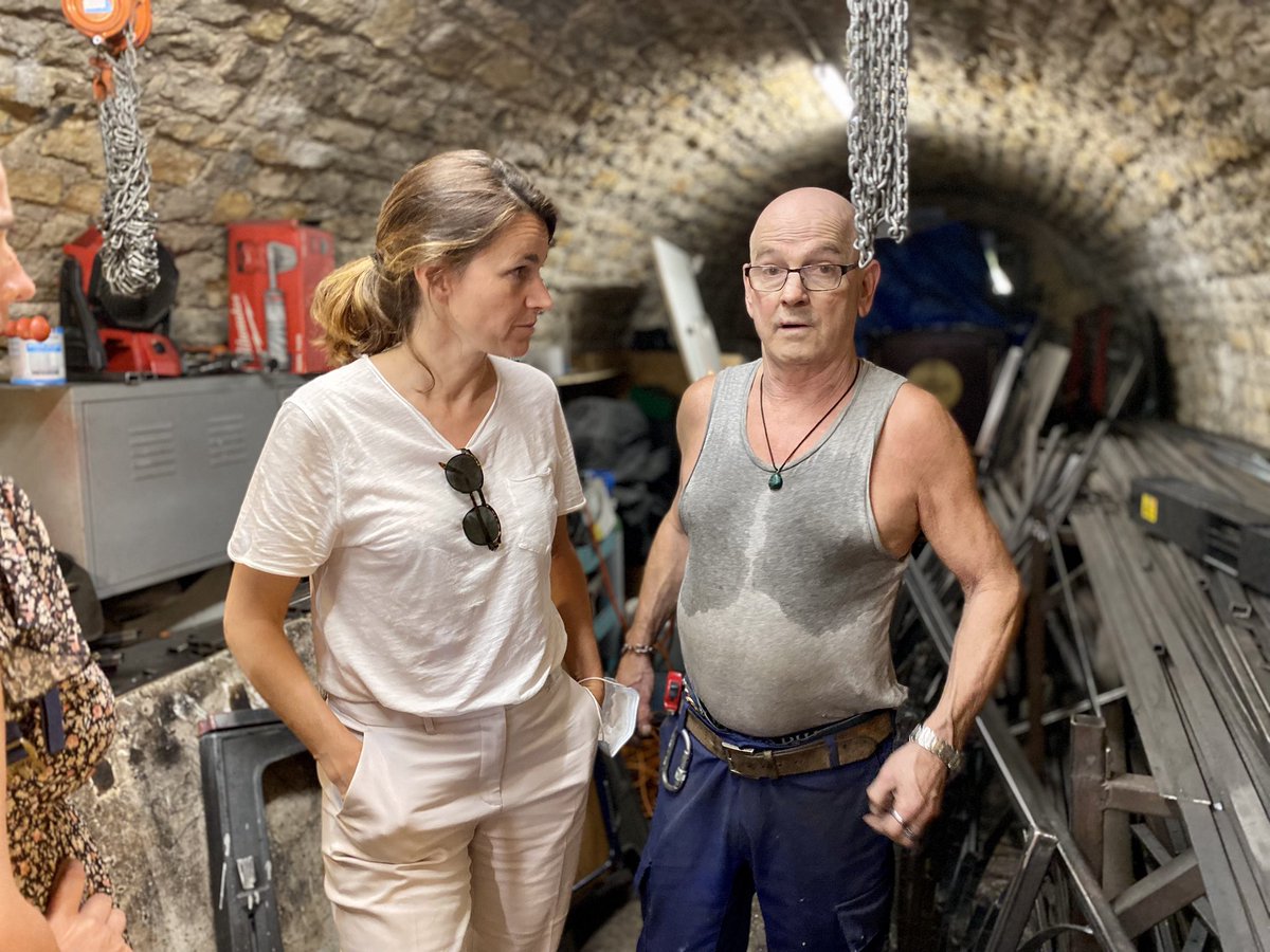appel_inedit's tweet photo. Rencontre avec Maurice Lambert, ferronnier et militant socialiste🌹 depuis 46 ans qui nous évoque les problématiques liées à l’apprentissage à la Jeunesse et aux aides de la région aux métiers d’art. 

🗳 Le 20 Juin il votera @appel_inedit https://t.co/FdjTFhUyKt