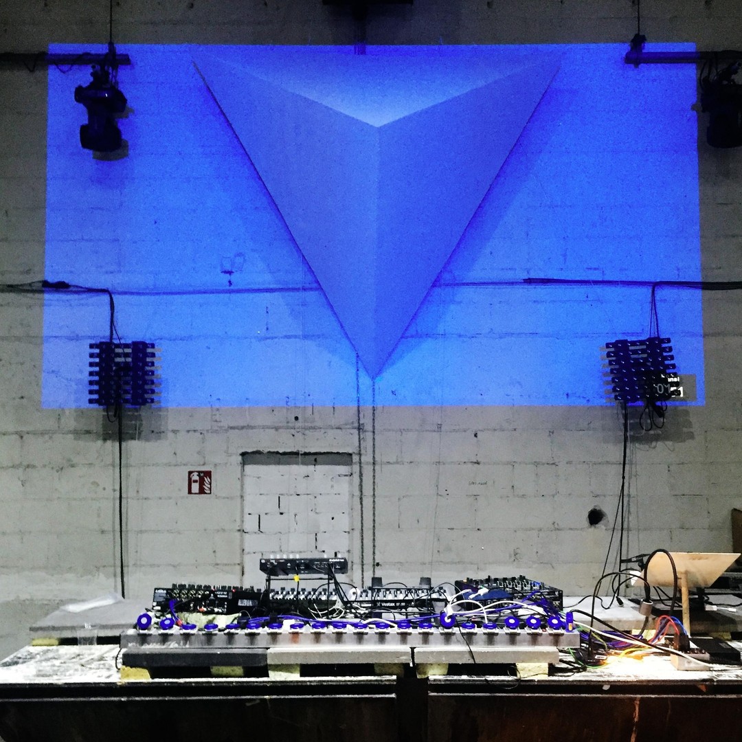 jaygobloom's tweet photo. sweet pixel faced prisms (pre gig) - . _ . - . _ . - . _ . - . _ . - #planetaryassaultsystems #gabbatv #live #vj #visuals #techno #kompassclub #belgium #livemusic #onstage #videomapping #performance #thecreatorclass #yngkillers #shotzdelight #whyconcept #pixel_ig https://t.co/KgyrRb2029